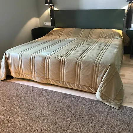 Medieval De Hotel 4*