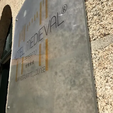 Medieval De 4*