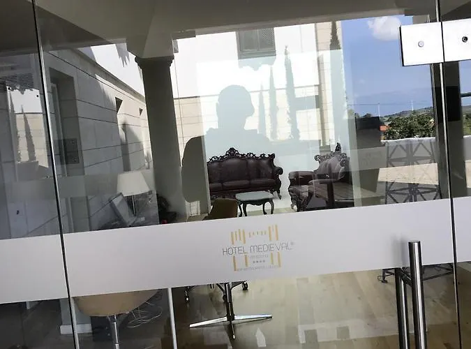 Medieval De Hotel