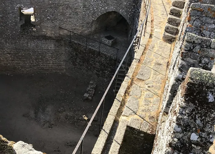 Medieval De Hotel Penedono